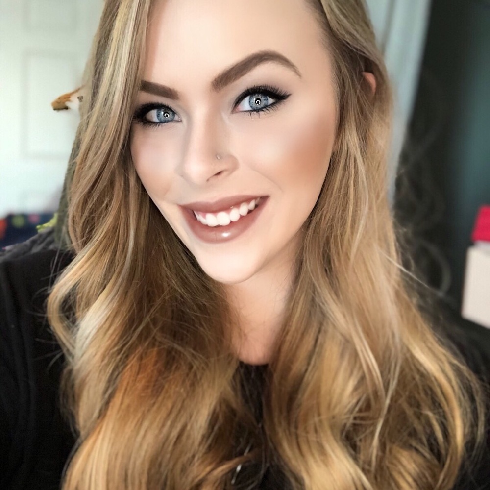 Meet your Posher, Caitlyn